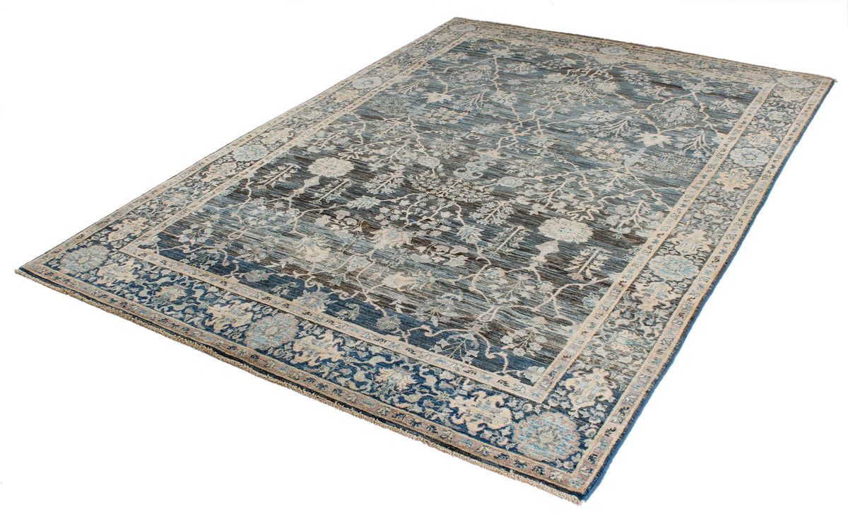 6x9 Blue and Beige Traditional Rug