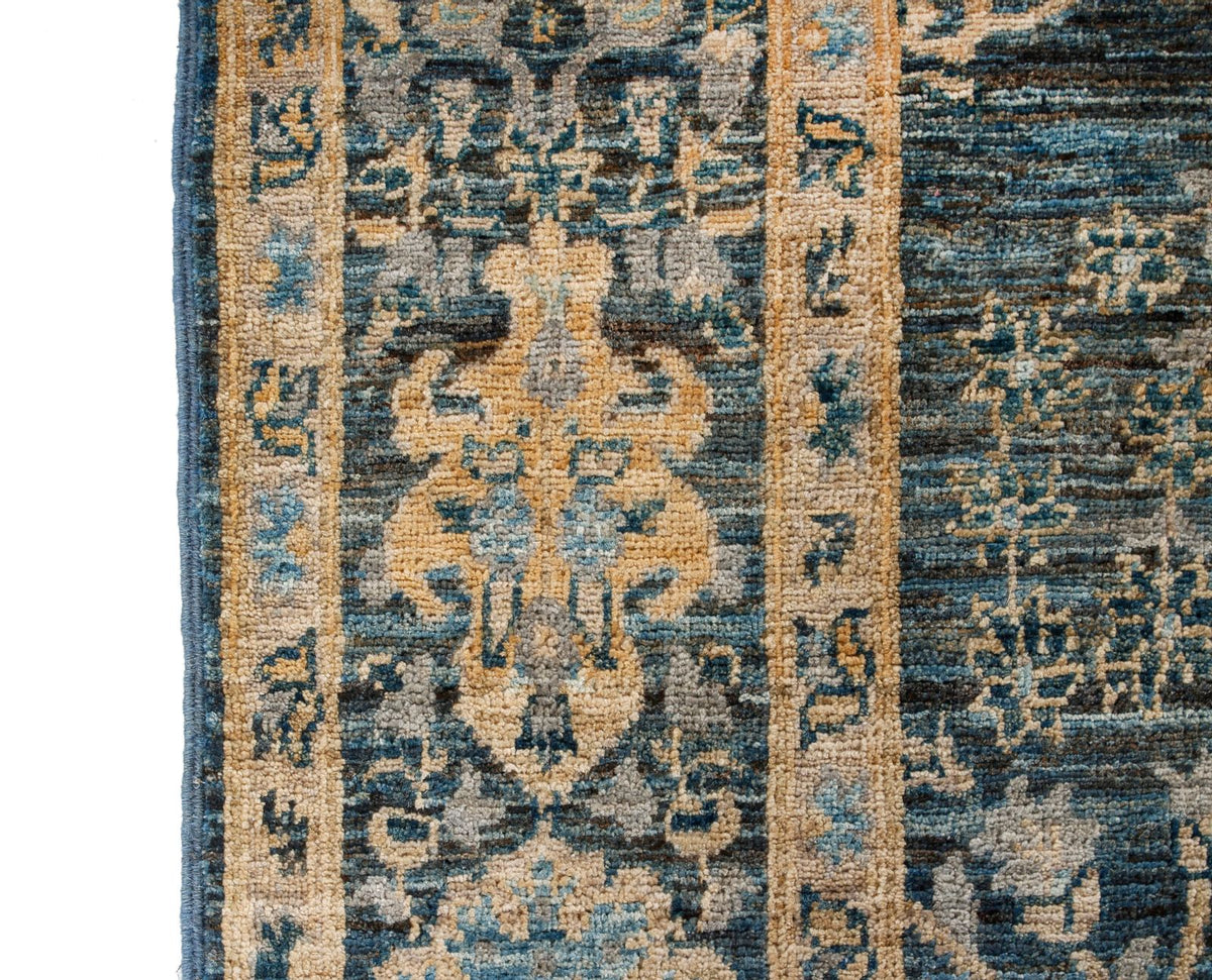 6x9 Blue and Beige Traditional Rug