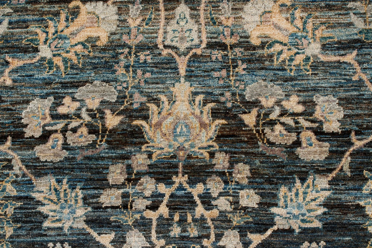 6x9 Blue and Beige Traditional Rug