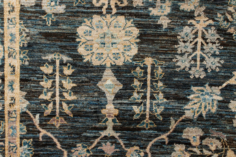 6x9 Blue and Beige Traditional Rug