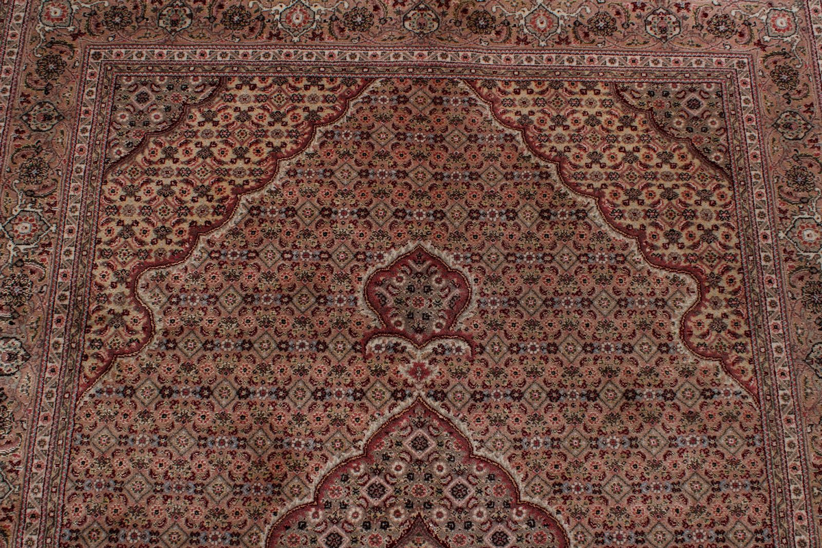 4x6 Purple and Beige Persian Traditional Rug