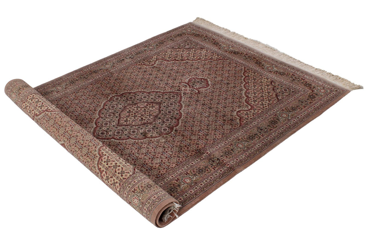 4x6 Purple and Beige Persian Traditional Rug