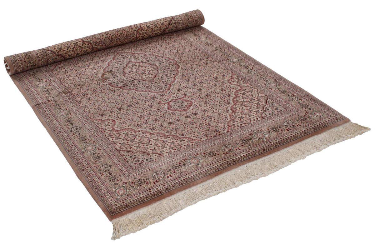 4x6 Purple and Beige Persian Traditional Rug