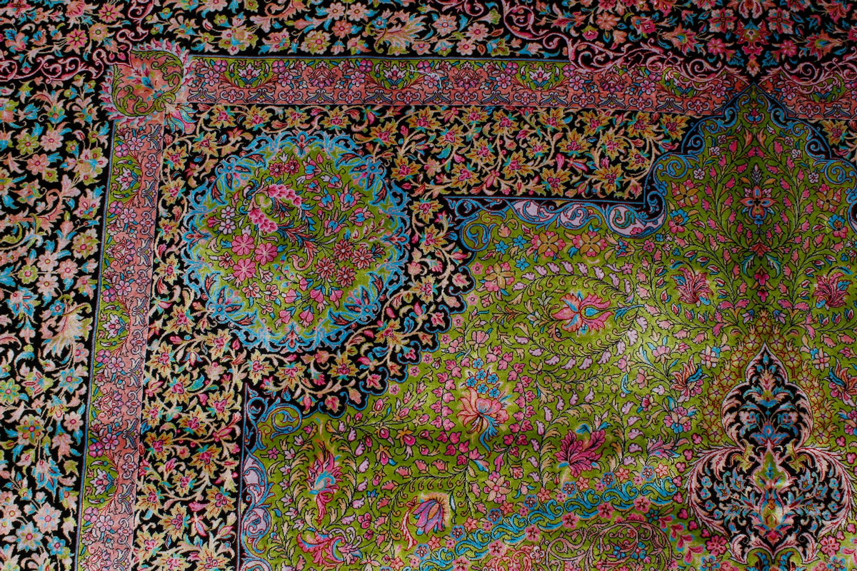7x10 Green and Black Turkish Antep Rug