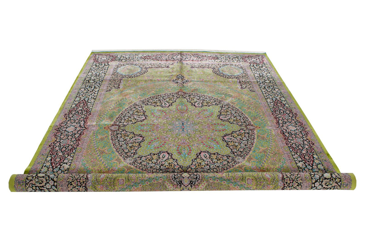 7x10 Green and Black Turkish Antep Rug