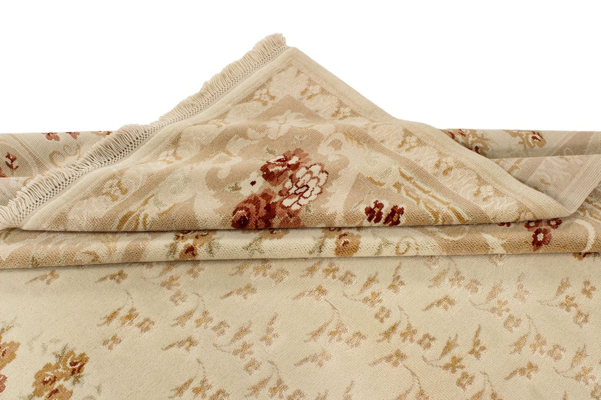 8x10 Ivory and Beige Turkish Traditional Rug