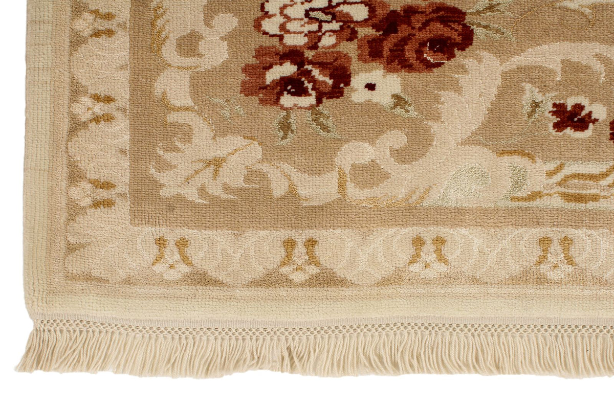 8x10 Ivory and Beige Turkish Traditional Rug