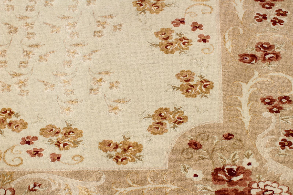 8x10 Ivory and Beige Turkish Traditional Rug