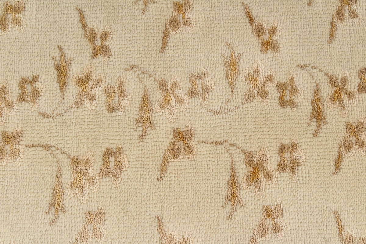 8x10 Ivory and Beige Turkish Traditional Rug