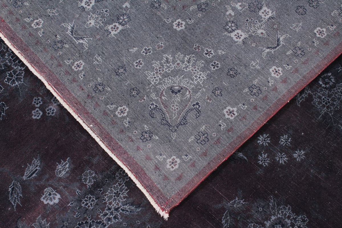 8x10 Red and Ivory Turkish Traditional Rug