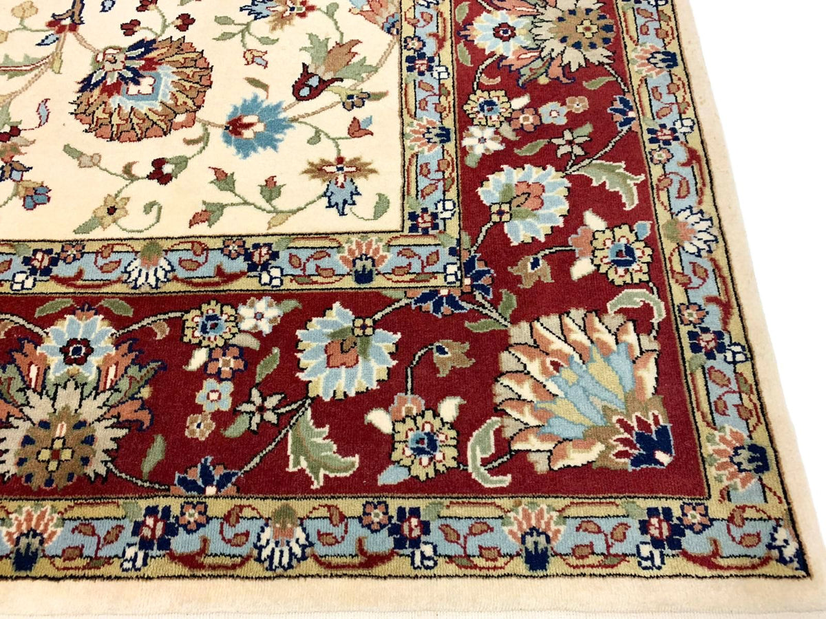 8x10 Ivory and Red Turkish Traditional Rug