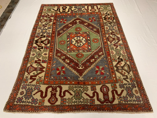 6x8 Beige and Green Turkish Tribal Rug