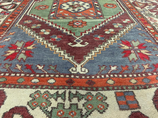 6x8 Beige and Green Turkish Tribal Rug